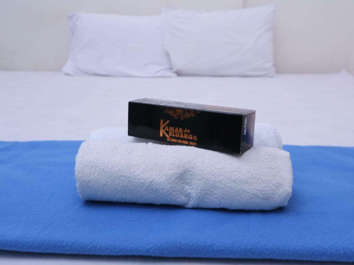 Kamar Keluarga Tanah Abang Hotel Джакарта Екстериор снимка